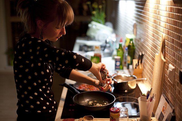 notícias cursos livres senac mulher cozinhando
